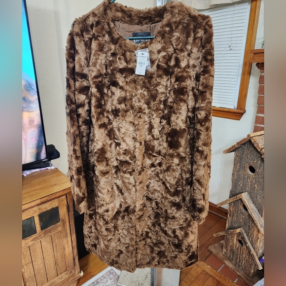 Express Coat - Picture 1 of 4